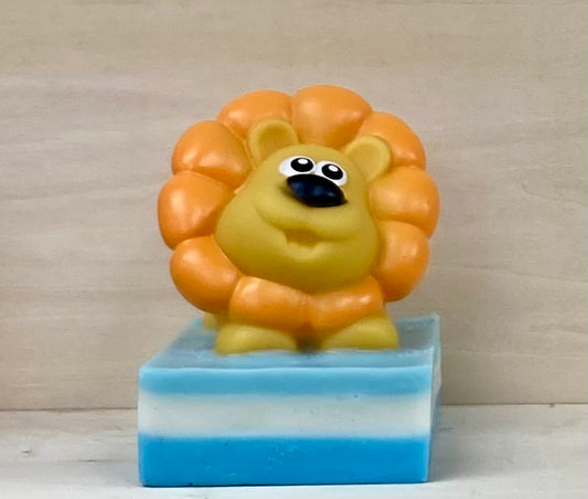 Leo – The Bath Buddy Lion!