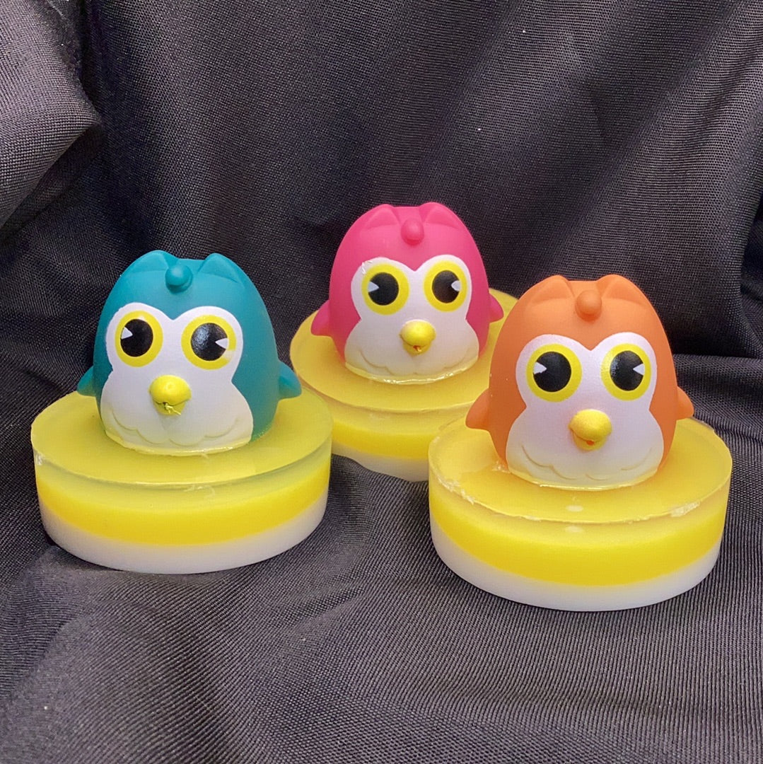 Hoooo doesn’t love an adorable owl sitting atop a bar  Fruit Loops-scented Soap?  

Yep!  Fruit Loops scented soap.  I promise it smells just like your favorite breakfast cereal.

$8 each

These would be  a wonderful birthday party or baby shower favors!

Each one is individually made and may appear different from the photo.  Toys vary in colors and may appear different from photo.

These are soap, and not meant to be eaten.