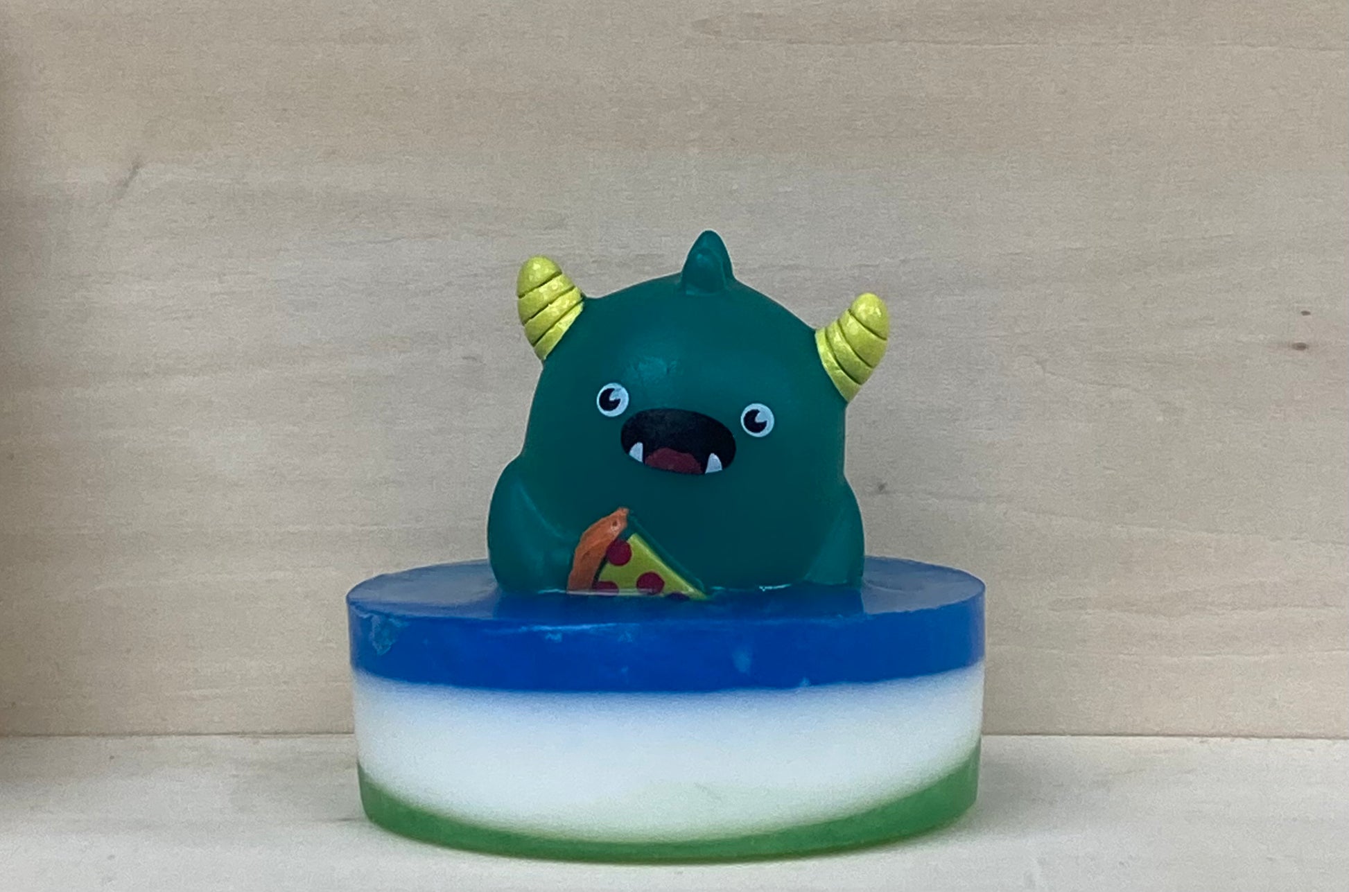 Slice, Suds, and Soak with Vinnie the Pizza-Loving Monster Bath Buddy!

Make bath time a cheesy good time with Vinnie, the Pizza-Loving Monster Bath Buddy! This fun-loving, pizza-obsessed monster is ready to turn your tub into a saucy adventure. Bursting with a sweet Fruit Loops scent, Vinnie perches atop a handcrafted bar of nourishing shea butter and glycerin soap, bringing fun and freshness to every bath.

Features:

Handcrafted shea butter and glycerin soap
Exciting Fruit Loops fragrance
Playful pizza-l