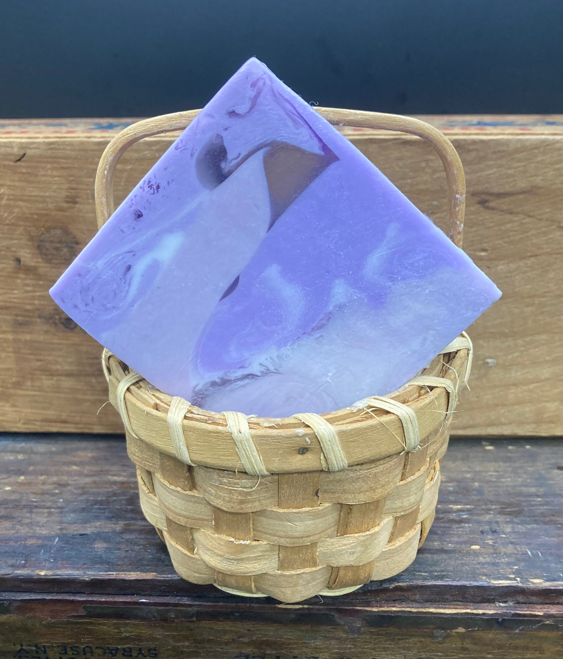  This is a 4 oz bar of Black Raspberry Vanilla  scented Goats Milk Soap.  This is a classic scent in a moisturizing bar of soap.  It makes bathtime a spa-like experience!